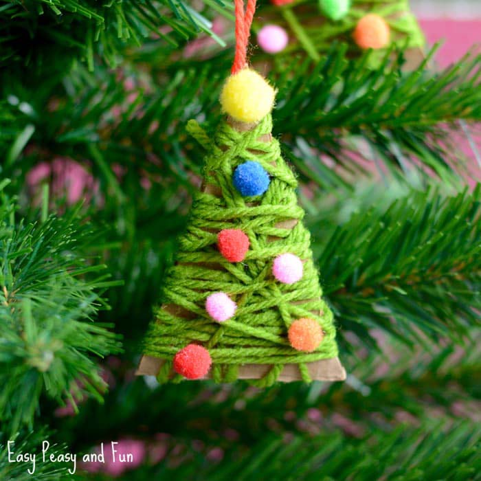 Yarn Wrapped Christmas Tree Ornaments #Christmas #ornaments #kids #diy #decorhomeideas