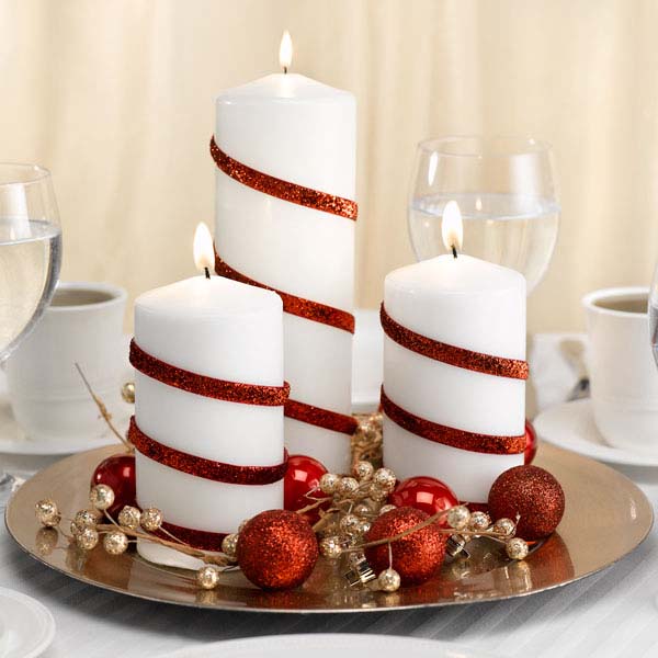 $10 Candy Cane Stripped Candle Centerpiece #Christmas #cheap #elegant #decorhomeideas