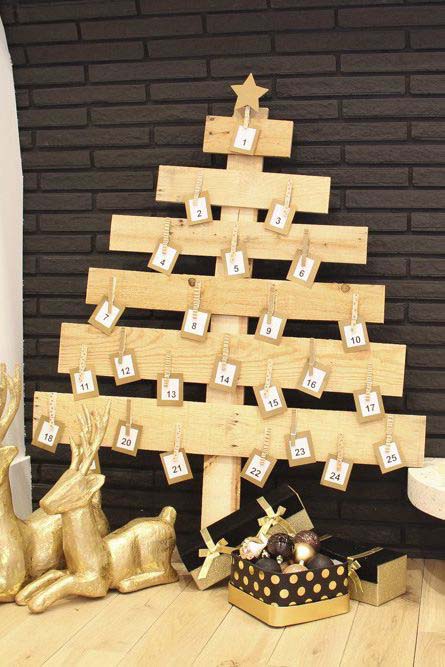 Advent Calendar Pallet Christmas Tree #Christmas #Christmastree #pallet #decorhomeideas