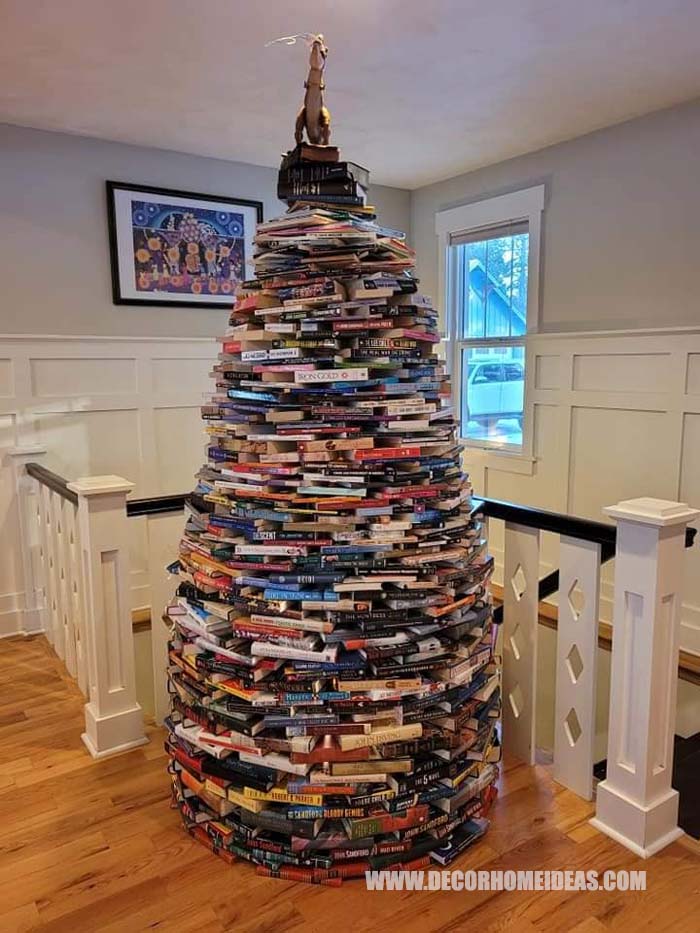 Book Nerds Christmas Tree