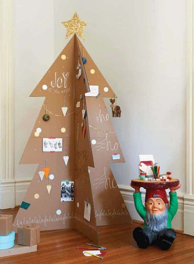 Cardboard #Christmas #Christmastree #nontraditional #decorhomeideas