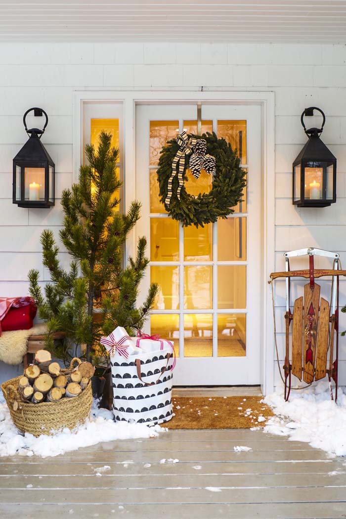 Christmas-ify the Front Porch #Christmas #style #decorhomeideas