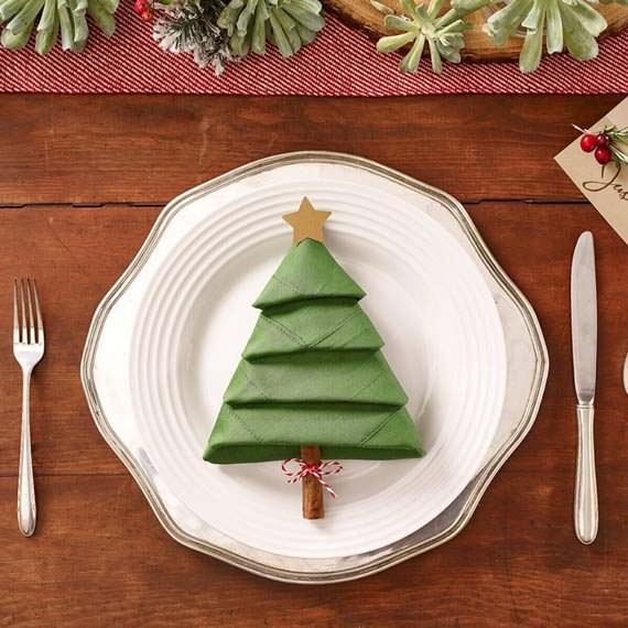 Christmas Tree Folded Napkin #Christmas #cheap #elegant #decorhomeideas