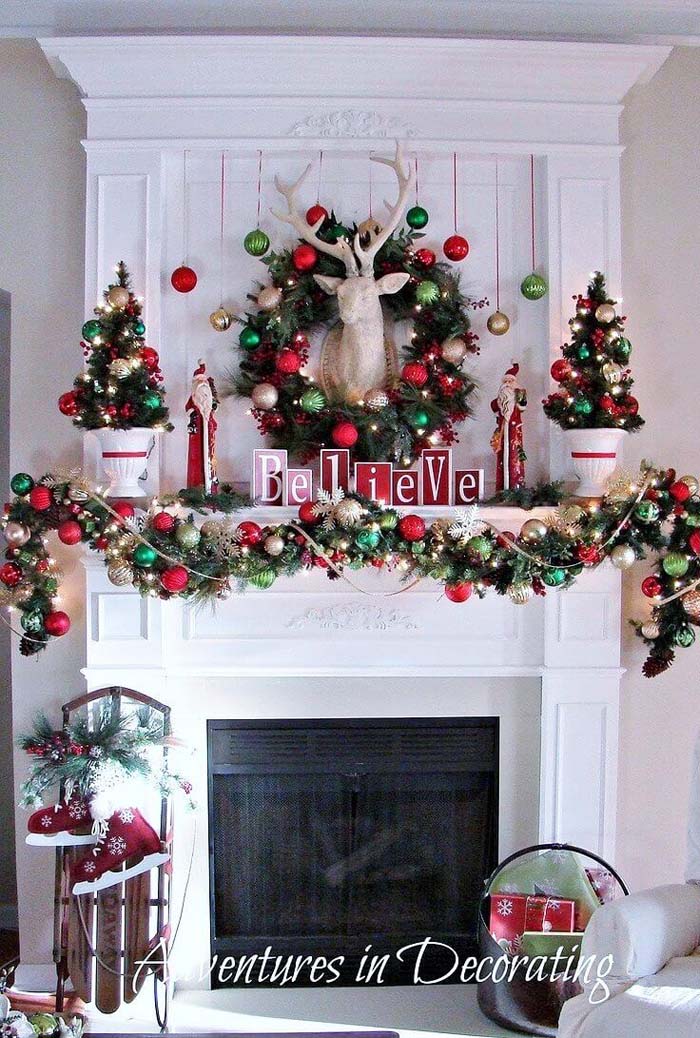 Classic Red and Green Ornaments and Greenery #Christmas #mantel #decorhomeideas