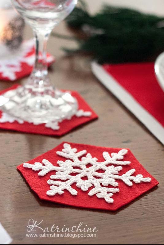 Coast With Snowflakes #Christmas #style #decorhomeideas