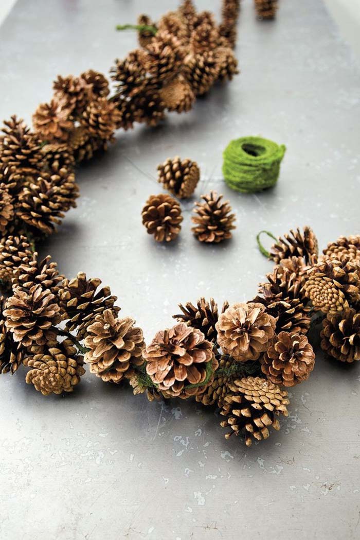 Country Charm #Christmas #DIY #garland #decorhomeideas