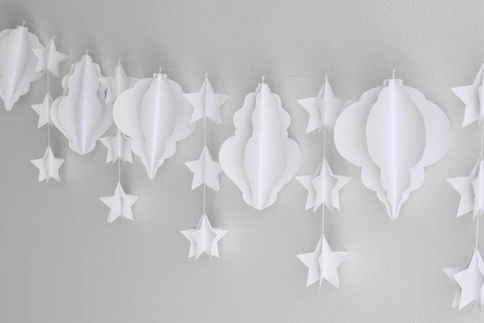 Elegant Paper #Christmas #DIY #garland #decorhomeideas