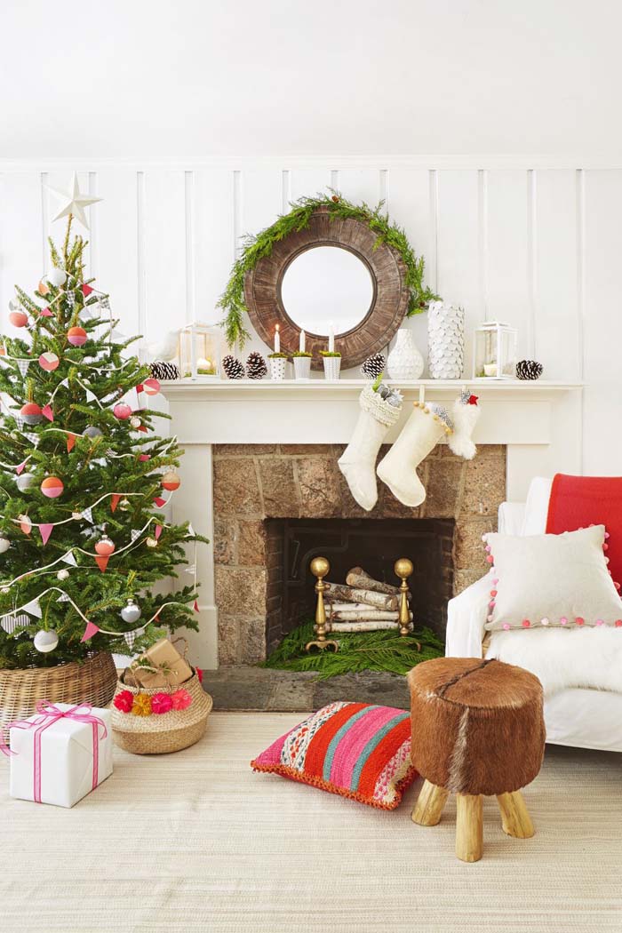 Fake a Fire #Christmas #style #decorhomeideas