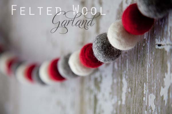 Felted Wool Garland #Christmas #DIY #garland #decorhomeideas