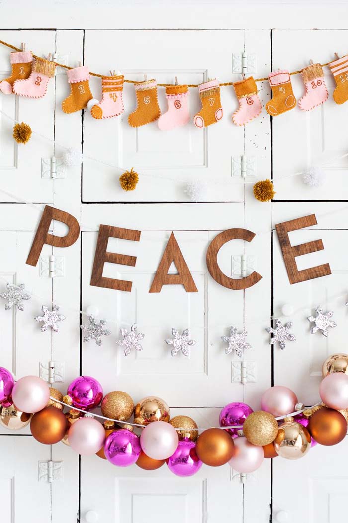 Harmonious Chaos #Christmas #DIY #garland #decorhomeideas