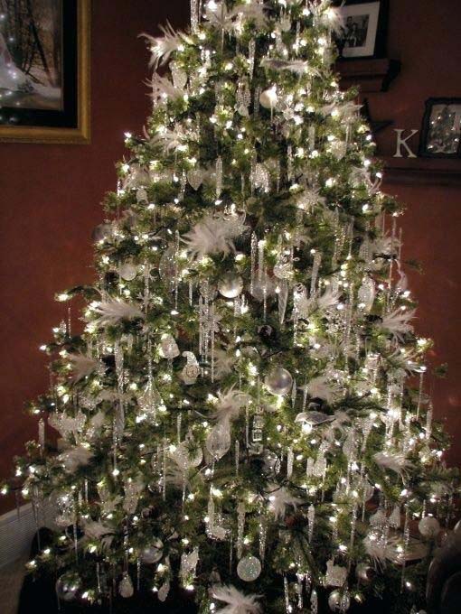 Icicle Christmas Tree #Christmas #cheap #elegant #decorhomeideas