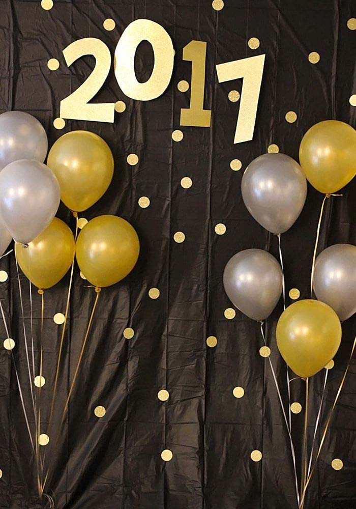 New Year’s Eve Photo Backdrop #NewYear #decorations #decorhomeideas