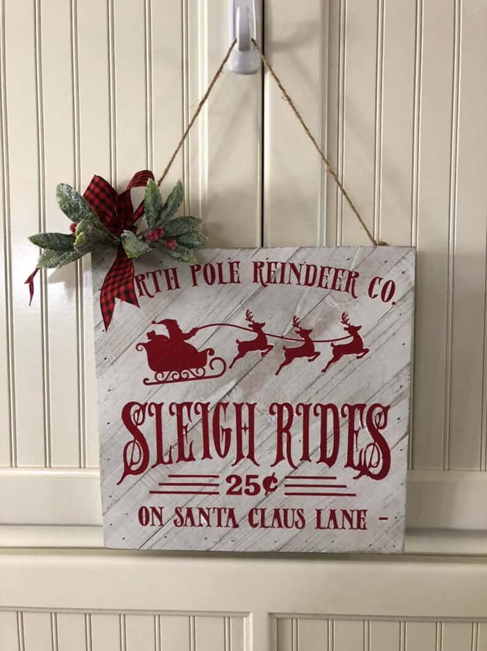 North Pole Reindeer Co. Vintage Sign for the Holidays #Christmas #reindeer #decorhomeideas