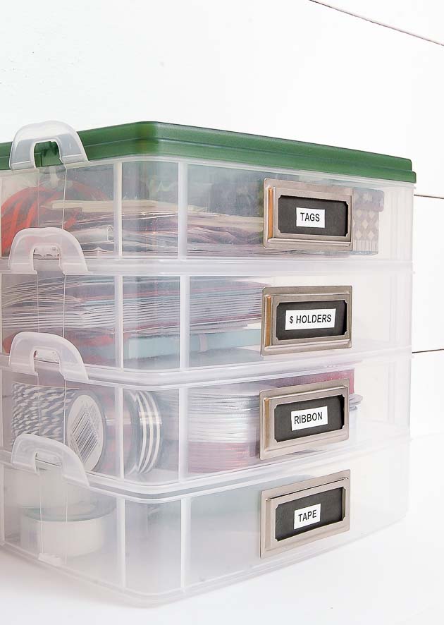 Organize Your Holiday Supplies #Christmas #storage #organization #decorhomeideas