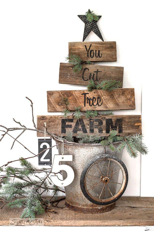 Pallet Christmas Tree Sign #Christmas #Christmastree #pallet #decorhomeideas