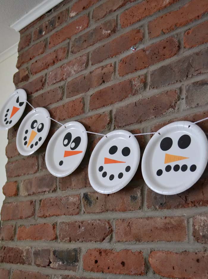 Paper Snowmen #Christmas #DIY #garland #decorhomeideas