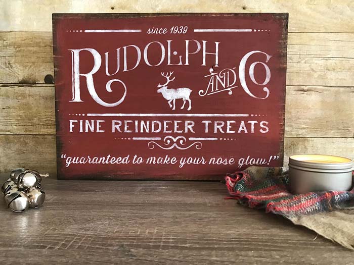 Rustic Reindeer Holiday Sign Decoration #Christmas #reindeer #decorhomeideas