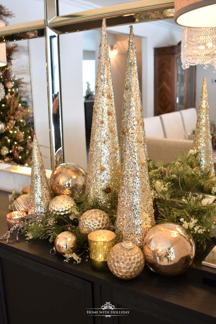 Silver and Gold Christmas Centerpiece #Christmas #cheap #elegant #decorhomeideas