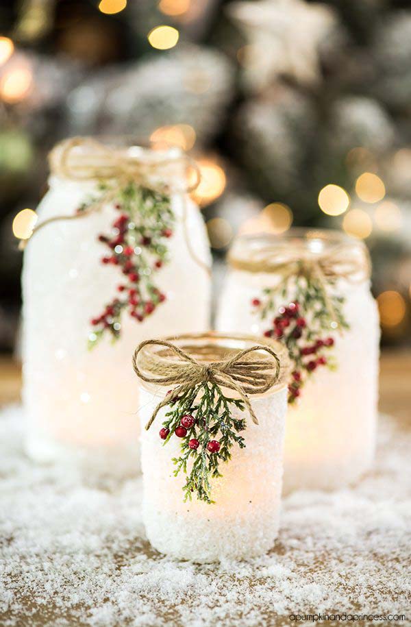 Snowy Mason Jars #Christmas #cheap #elegant #decorhomeideas