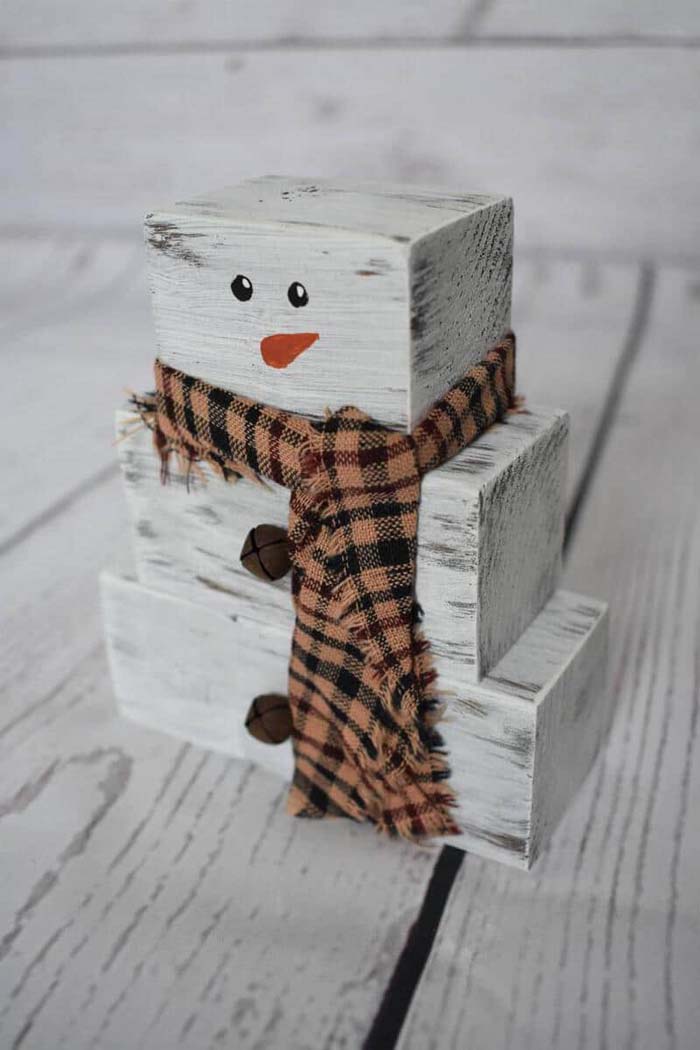 Stacked Block Snowman #Christmas #snowman #crafts #decorhomeideas