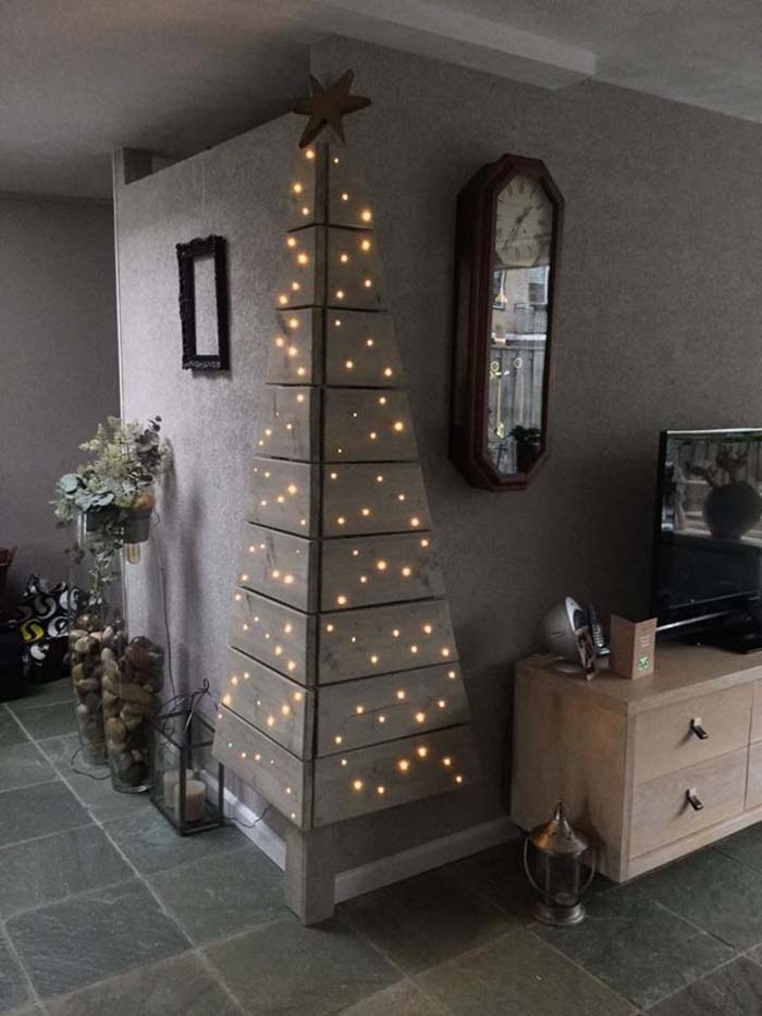 Three Dimensional Wooden Tree #Christmas #indoordecorations #decorhomeideas