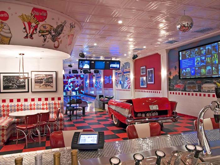 50s Style Man Cave #mancave #decorhomeideas