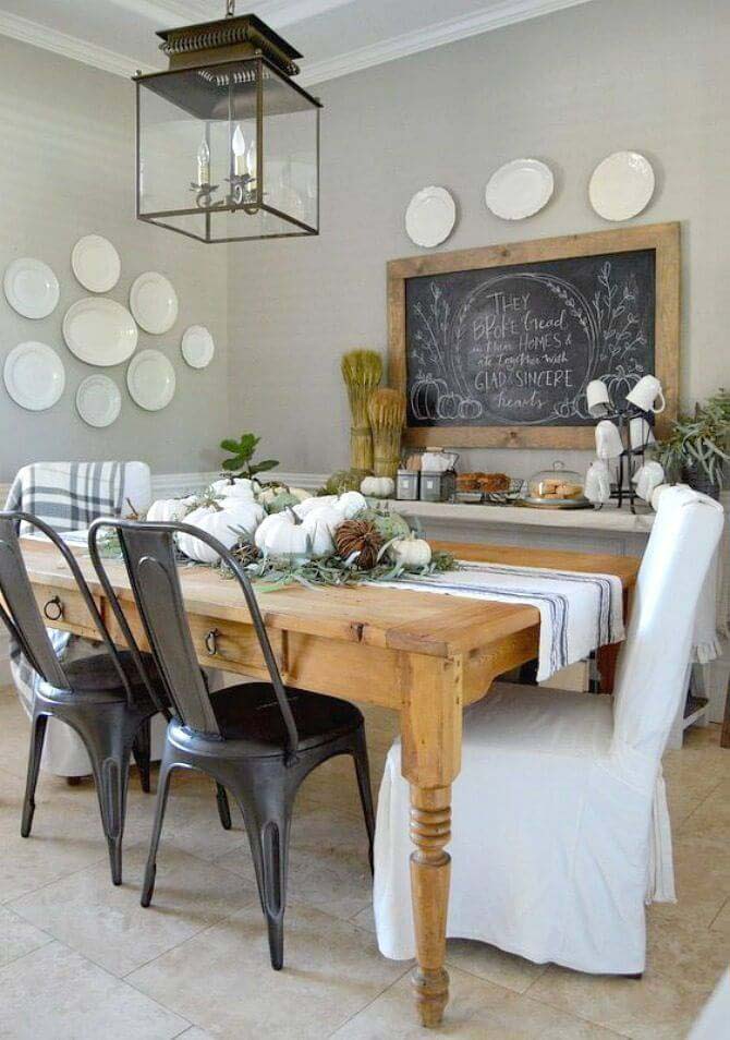 A Country-Inspired Look with Simple Decor #farmhouse #diningroom #decorhomeideas