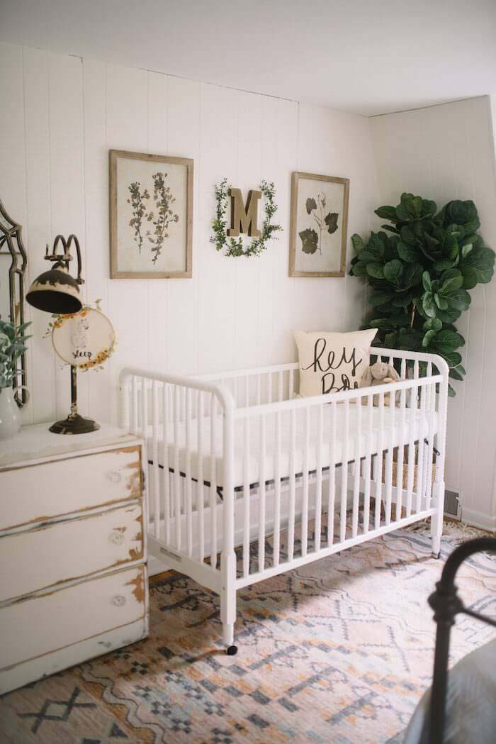 A Farmhouse Nursery? Why Not! #farmhouse #design #decorhomeideas