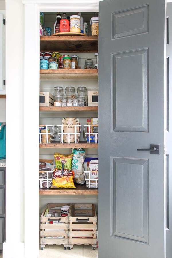 A Reorganization that Recaps Kitchen Pantry Ideas #pantry #shelves #decorhomeideas