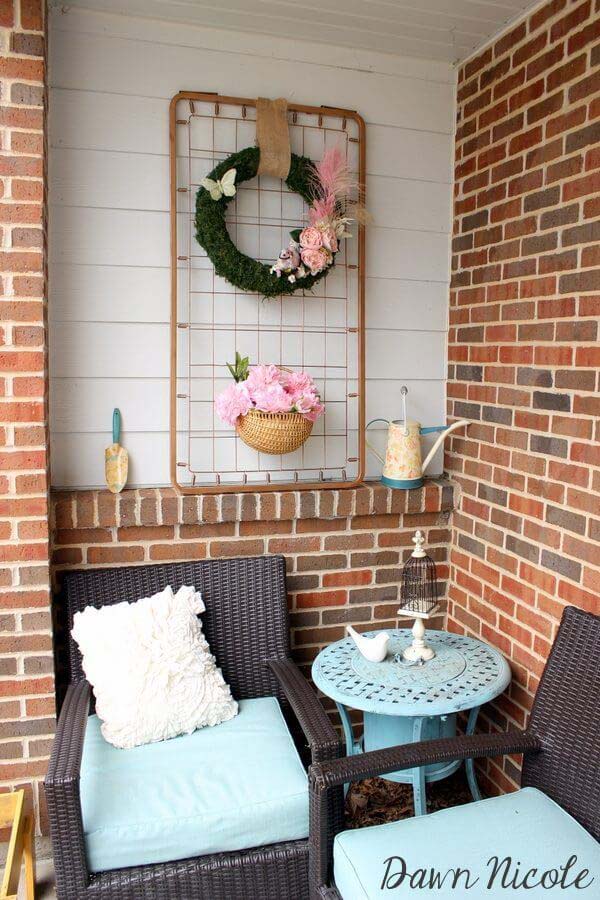 A Unique and Comfortable Front Porch Setting #spring #garden #decorhomeideas