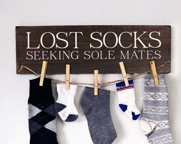 Adorable Place to Store Lost Socks #farmhouse #laundryroom #decorhomeideas