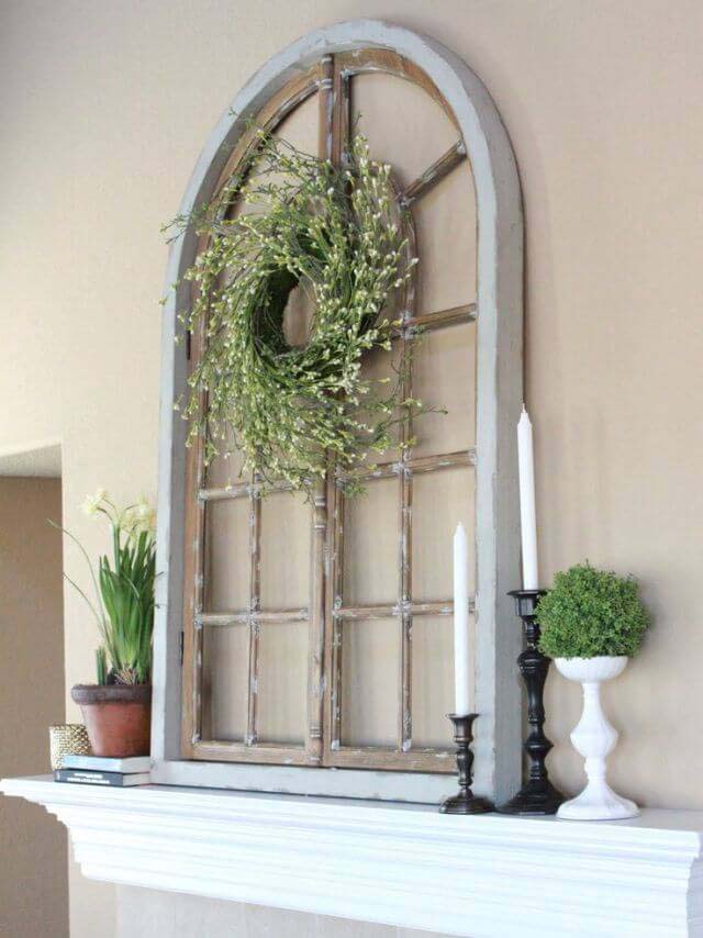 Baby’s Breath Spiral Wreath on Rustic Window #farmhouse #springdecor #decorhomeideas