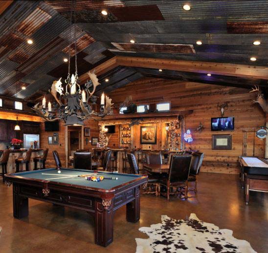 Cabin Style Man Cave Idea #mancave #decorhomeideas