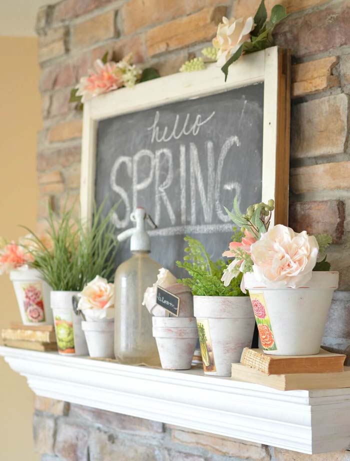 Chalkboard and White Pot Arrangements #farmhouse #springdecor #decorhomeideas