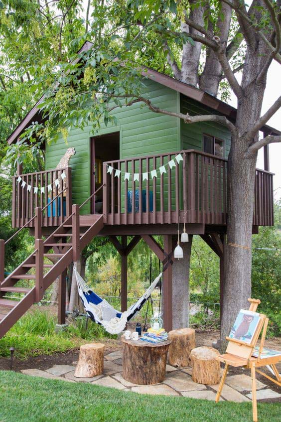 Charming Backyard Treehouse #backyardhouse #decorhomeideas