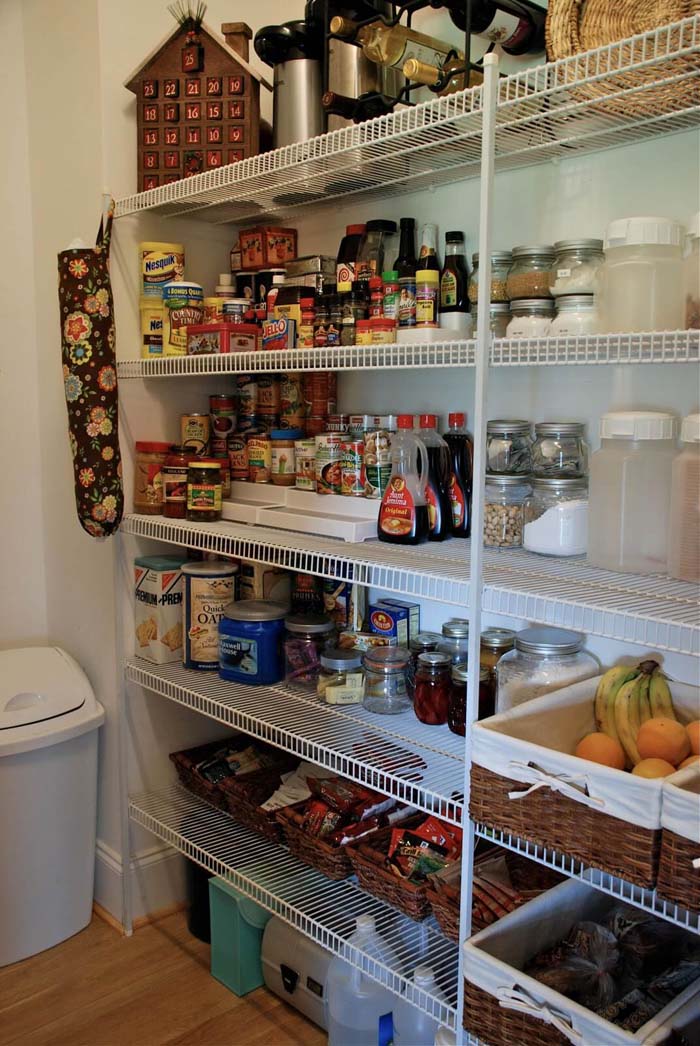 Create a Pantry Design for a Closet #pantry #shelves #decorhomeideas