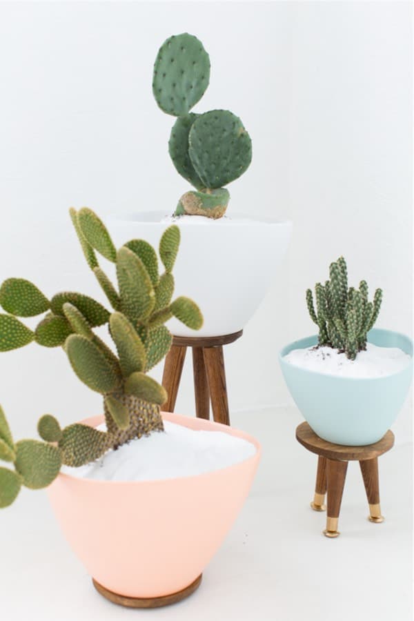 DIY Mid Century Stand Planters #diy #plantstand #decorhomeideas