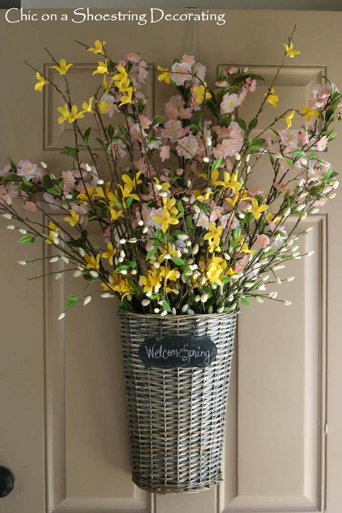 Door Basket with Pink and Yellow Arrangement #farmhouse #springdecor #decorhomeideas