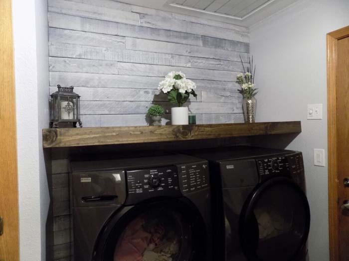 Farmhouse Grey Wood Wall for Laundry #masonjarlights #masonjar #decorhomeideas