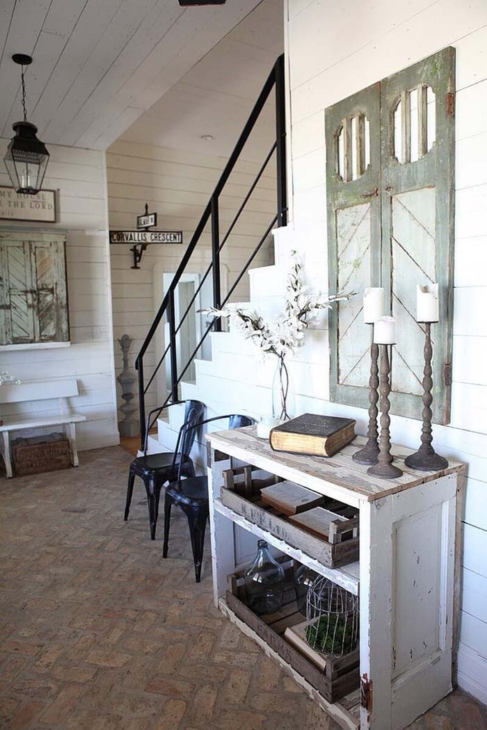 Farmhouse Meets Industrial Salvage Look #farmhouse #design #decorhomeideas