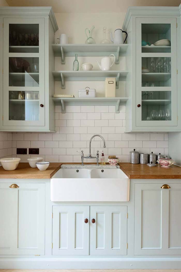 Farmhouse Sink and Subtle Color Kitchen #cottage #kitchen #decorhomeideas