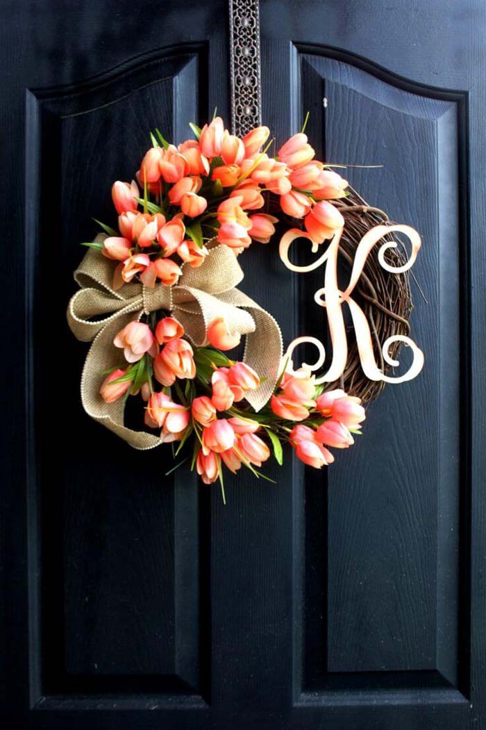 Festive Floral and Burlap Monogram Wreath #spring #decor #decorhomeideas