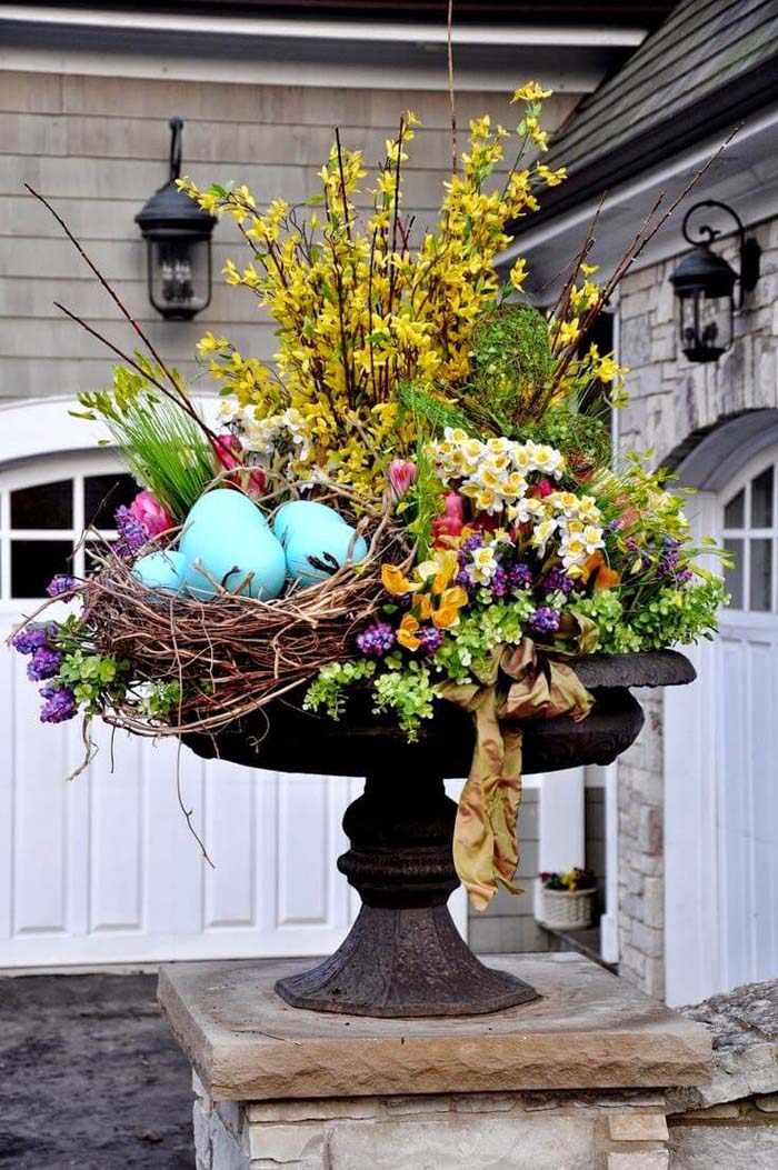 Floral Spring Planter with Bird Nest #spring #frontporch #decor #decorhomeideas