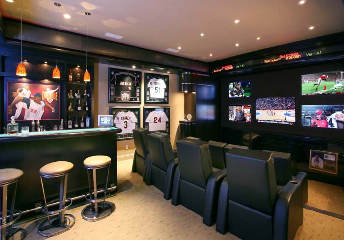 Hanging Out at the Sports Bar #mancave #decorhomeideas