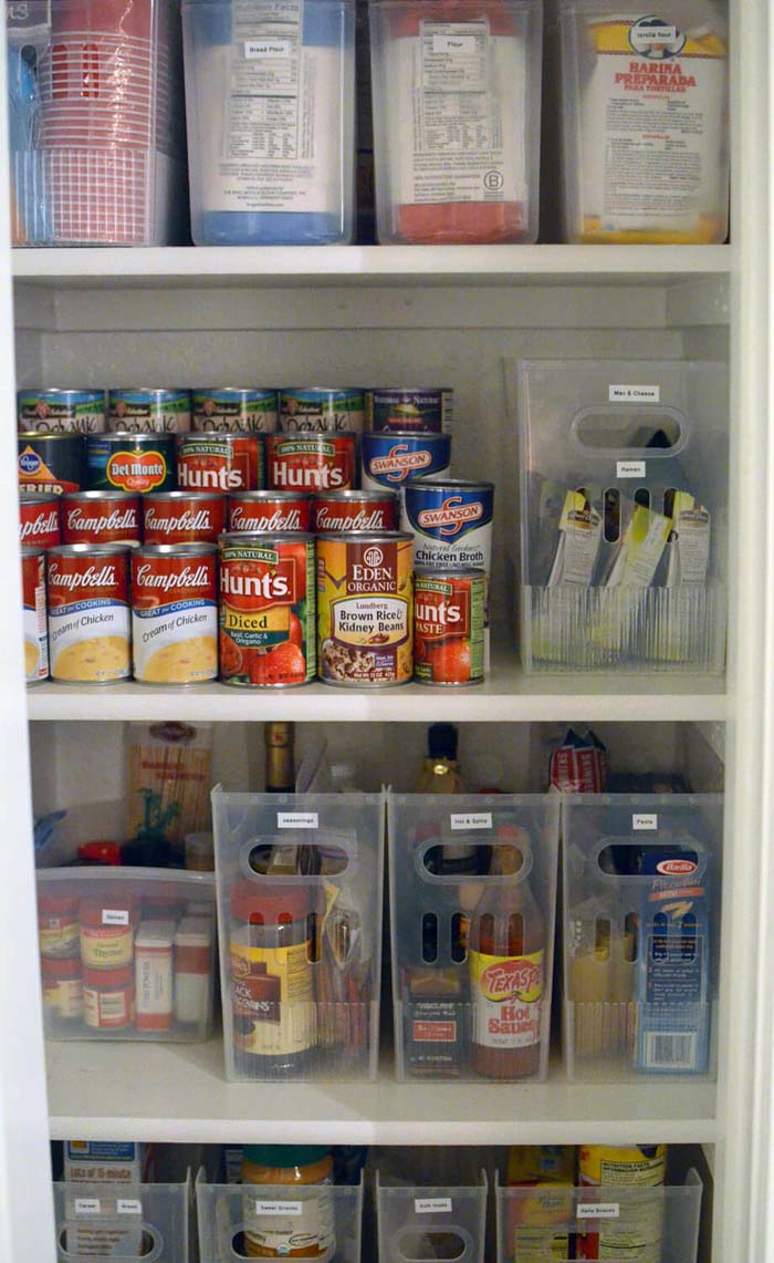 Labeling Can be Key to Maintaining Organization #pantry #shelves #decorhomeideas