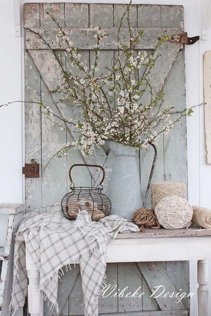 Metal Pitcher with White Flower Arrangement #farmhouse #springdecor #decorhomeideas