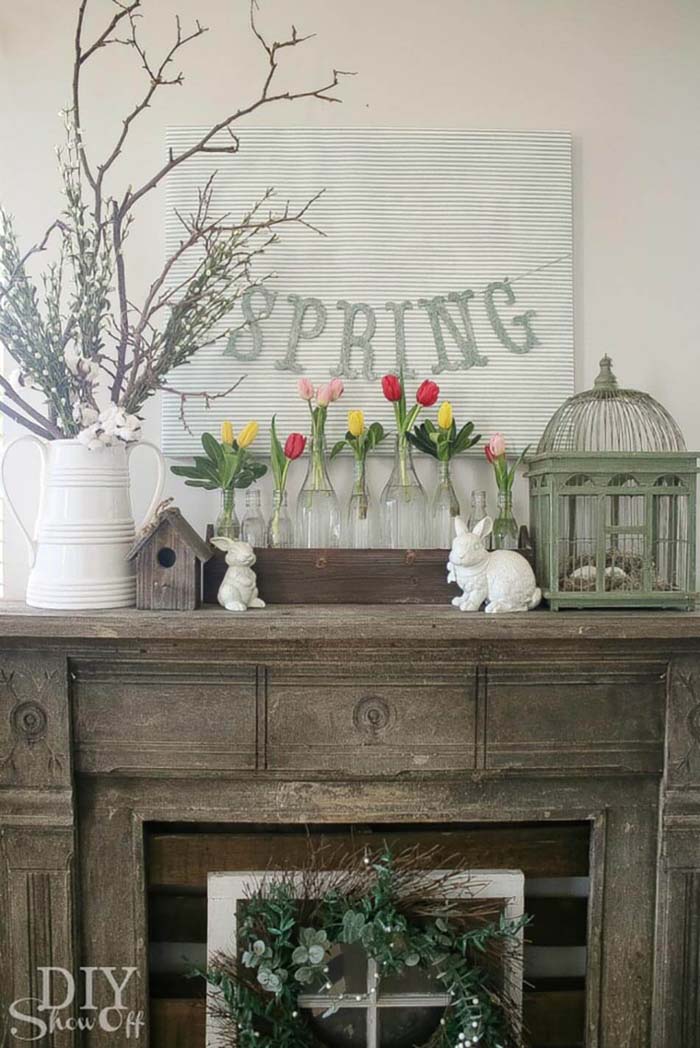 Mini Glass Jar with Tulips and Metal Sign #farmhouse #springdecor #decorhomeideas