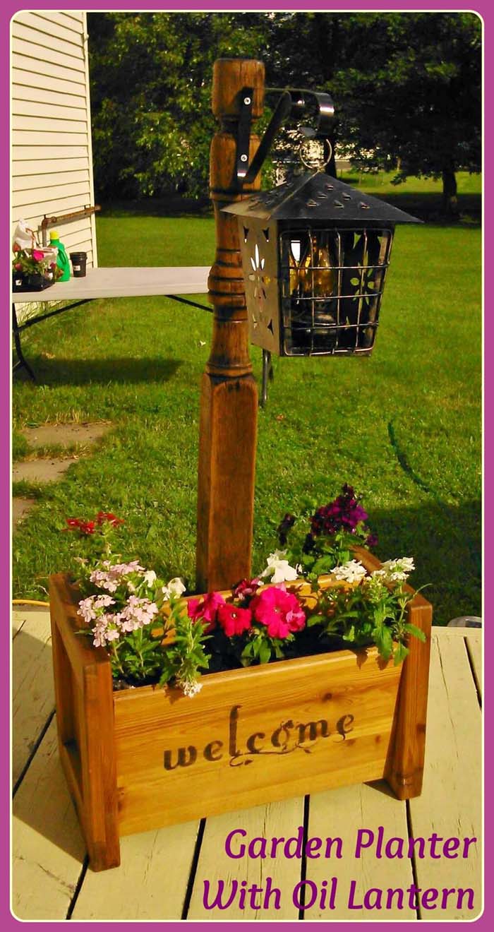 Multi-purpose Post with Flower Box and Lantern #porch #post #decorhomeideas