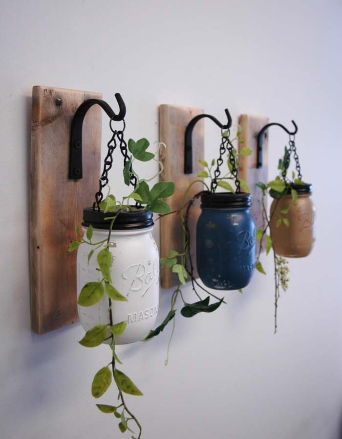 Painted Planters Mason Jar Wall Decor #masonjarlights #masonjar #decorhomeideas