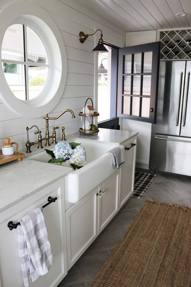 Porthole Window, Dutch Door Cottage Kitchen #cottage #kitchen #decorhomeideas